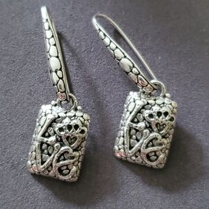 925‎ Sterling Silver LOVE 🐾Earrings